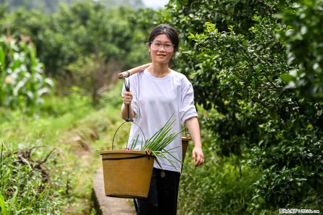 全网追的“扁担女孩”,找了一份暑假工,时薪12元 - 辽源生活资讯 - 辽源28生活网 liaoyuan.28life.com