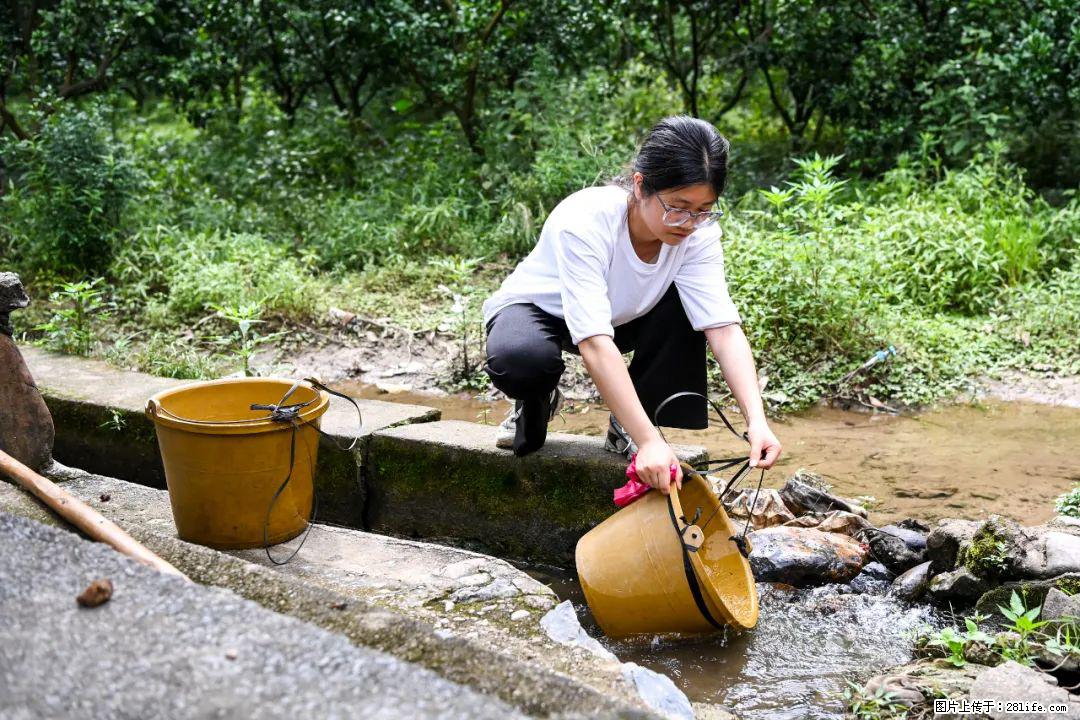 全网追的“扁担女孩”,找了一份暑假工,时薪12元 - 辽源生活资讯 - 辽源28生活网 liaoyuan.28life.com