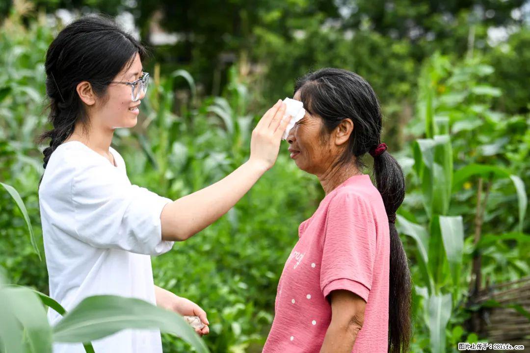 全网追的“扁担女孩”,找了一份暑假工,时薪12元 - 辽源生活资讯 - 辽源28生活网 liaoyuan.28life.com